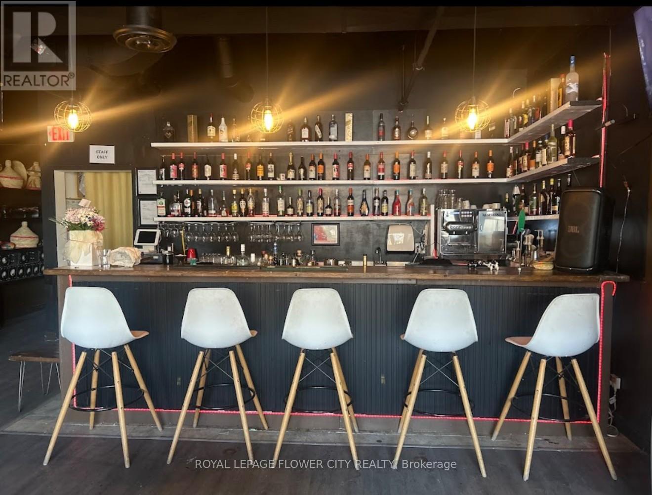 60 Carden Street, Guelph, Ontario  N1H 3A2 - Photo 4 - X12803992