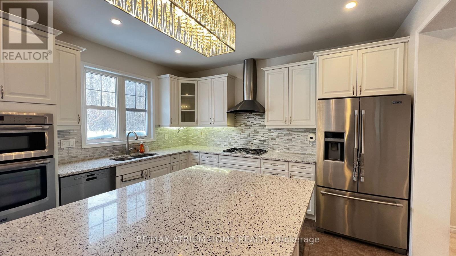 2 Forest Grove Lane, Kitchener, Ontario  N2R 1P6 - Photo 3 - X12804004