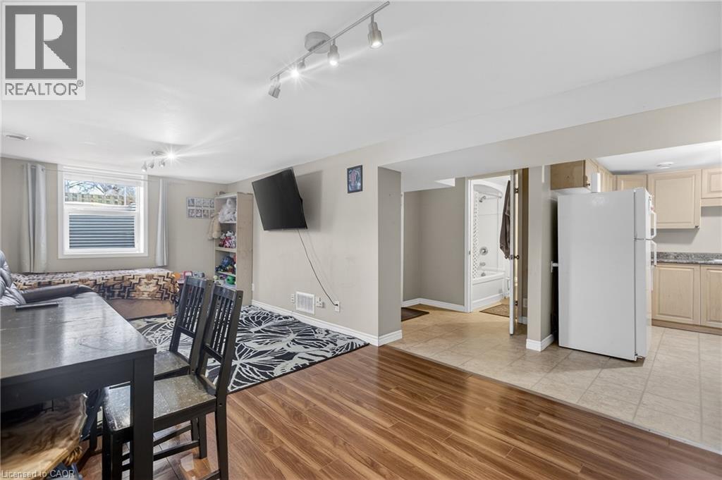 31 Hoffman Street, Kitchener, Ontario N2M 3M8 - Photo 23 - 40806408