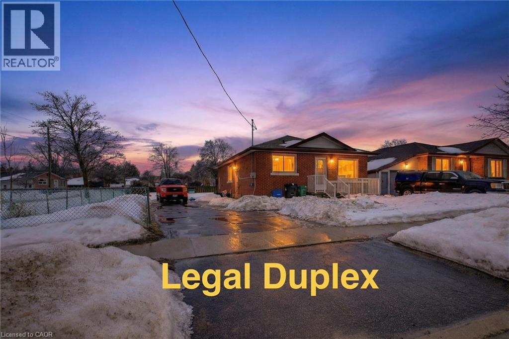 31 Hoffman Street, Kitchener, Ontario N2M 3M8 - Photo 1 - 40806408