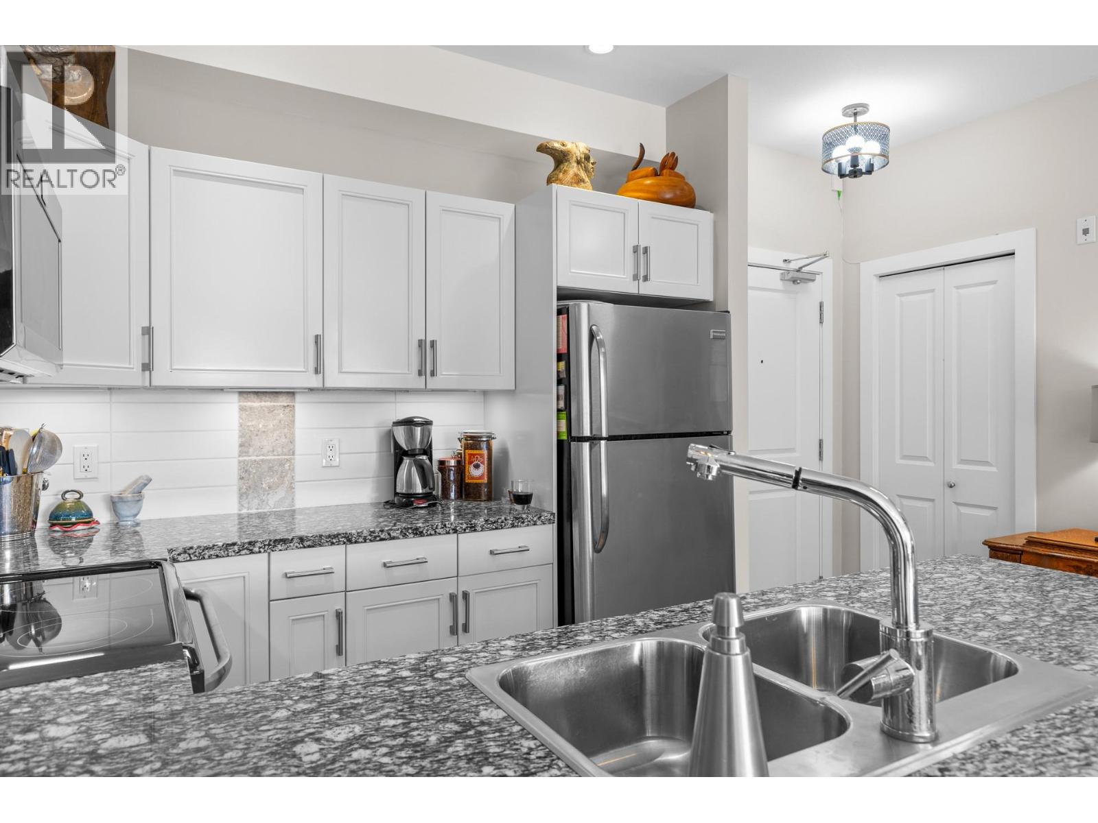 3220 Skyview Lane Unit# 408, Westbank, British Columbia  V4T 3J4 - Photo 4 - 10375871