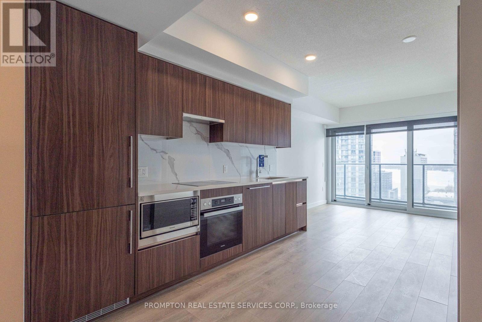 1606 - 1 Concord Cityplace Way, Toronto, Ontario  M5V 0X3 - Photo 10 - C12799390