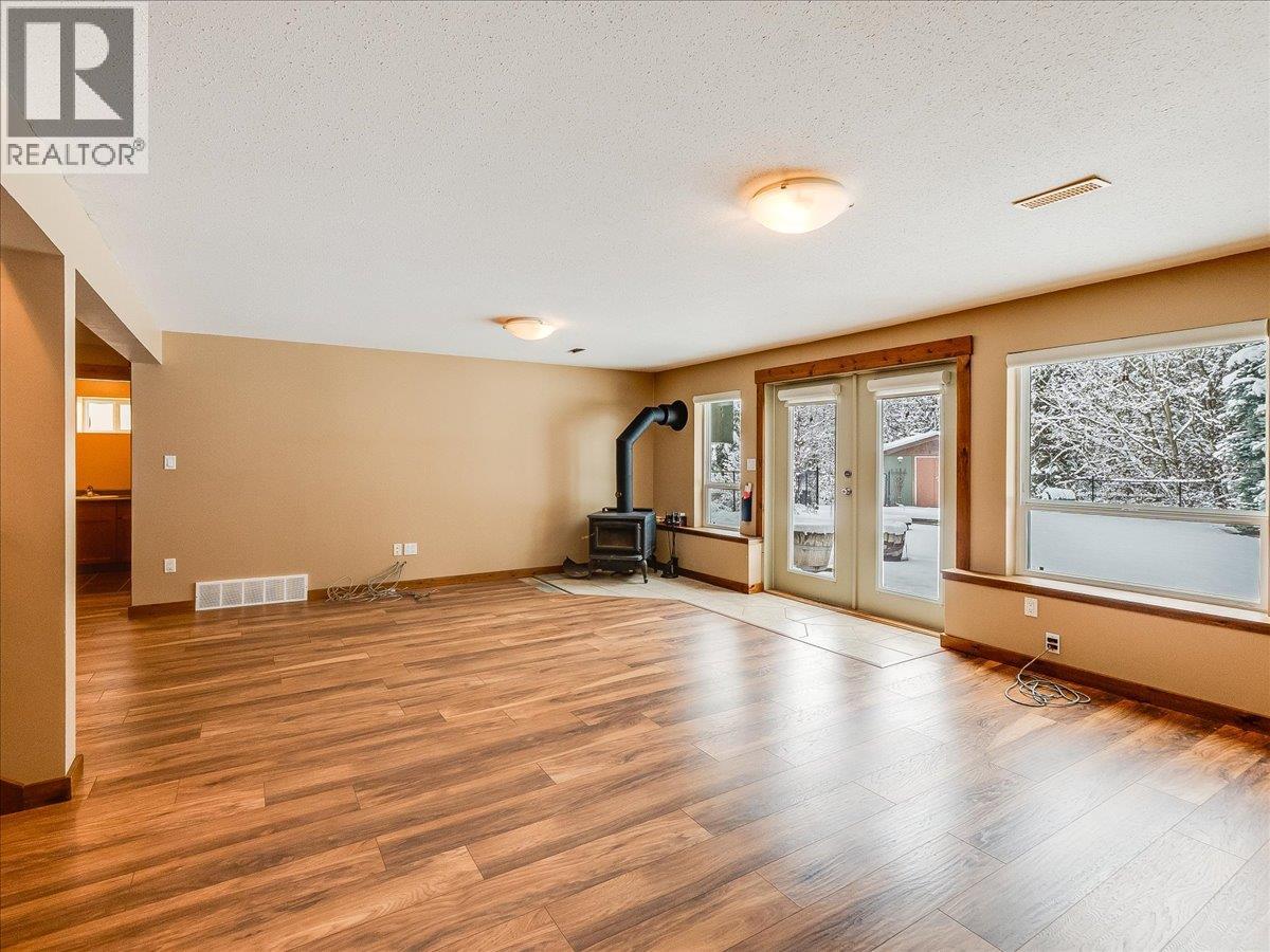 1532 Emerald Crescent, Castlegar, British Columbia  V1N 4W2 - Photo 55 - 10376320