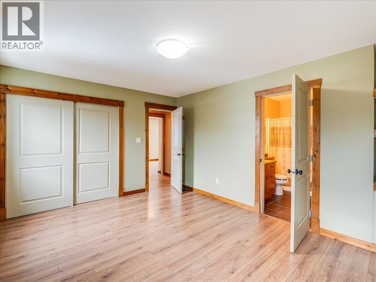 1532 Emerald Crescent, Castlegar, British Columbia  V1N 4W2 - Photo 56 - 10376320