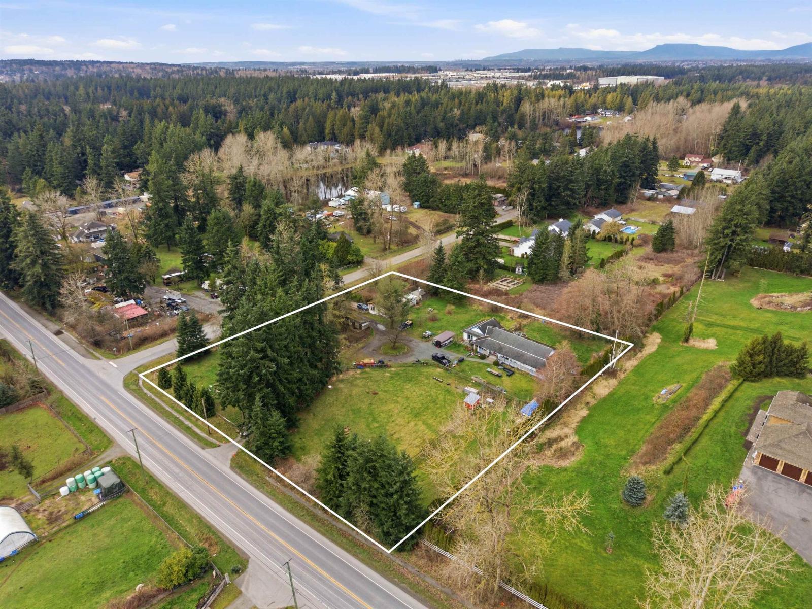 19751 16 Avenue, Langley, British Columbia  V2Z 1K2 - Photo 2 - R3091340