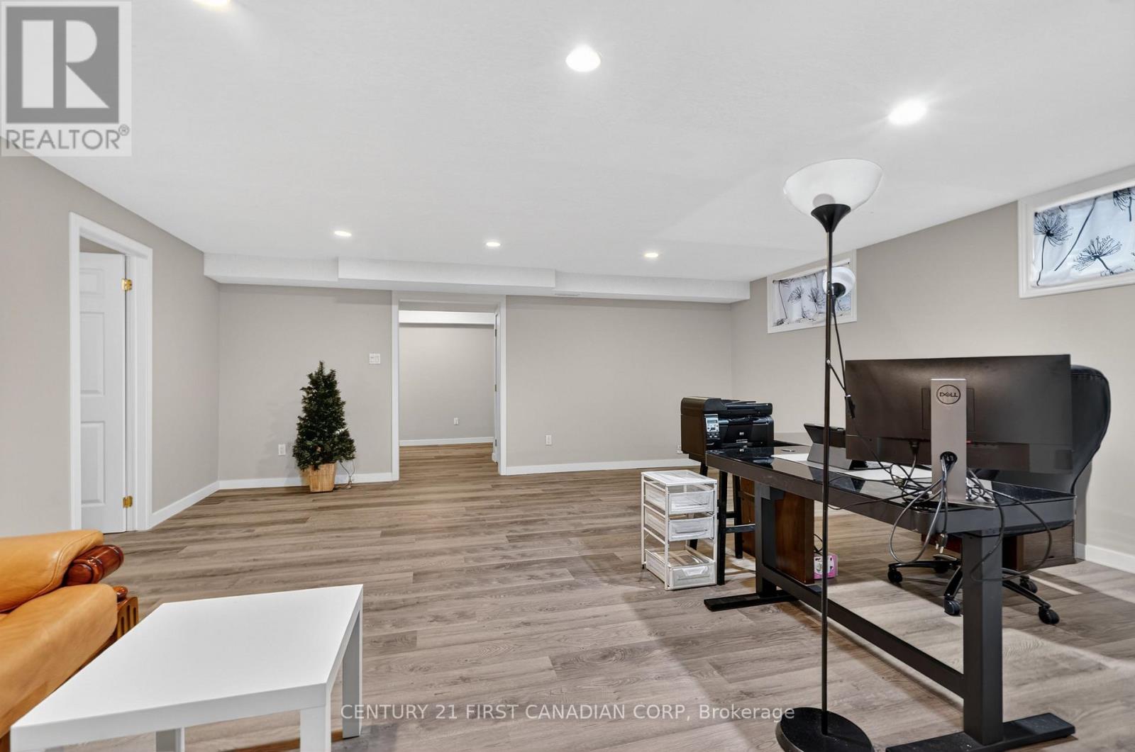 1310 Oakcrossing Road, London North, Ontario N6H 0C1 - Photo 32 - X12804064