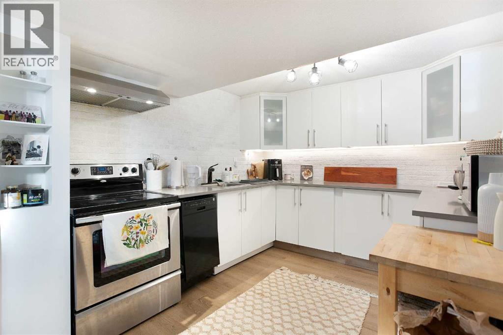 8248 5 Street Sw, Calgary, Alberta  T2V 1C5 - Photo 31 - A2280550