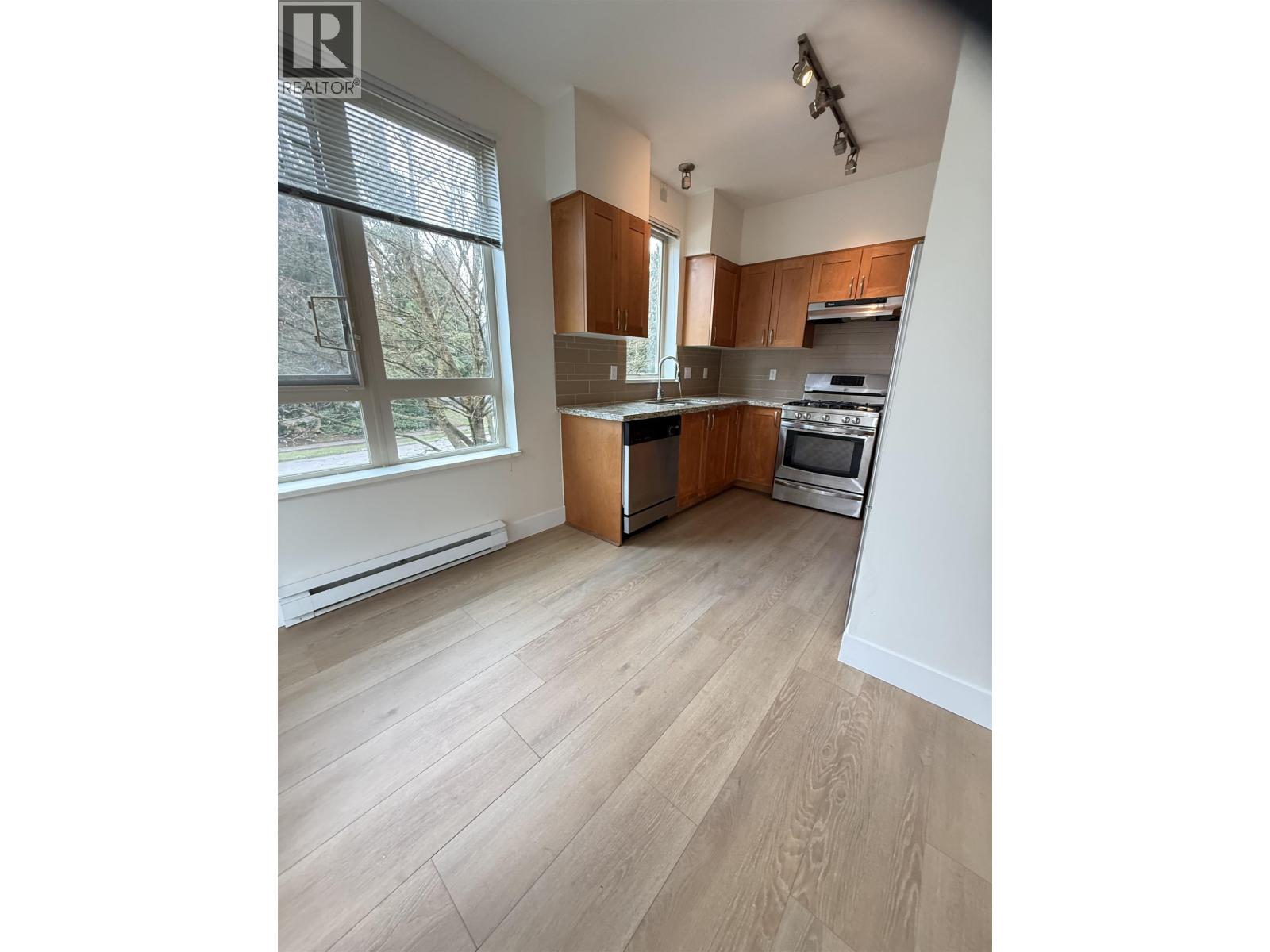 2602 Whiteley Court, North Vancouver, British Columbia  V7J 2R6 - Photo 10 - R3091794