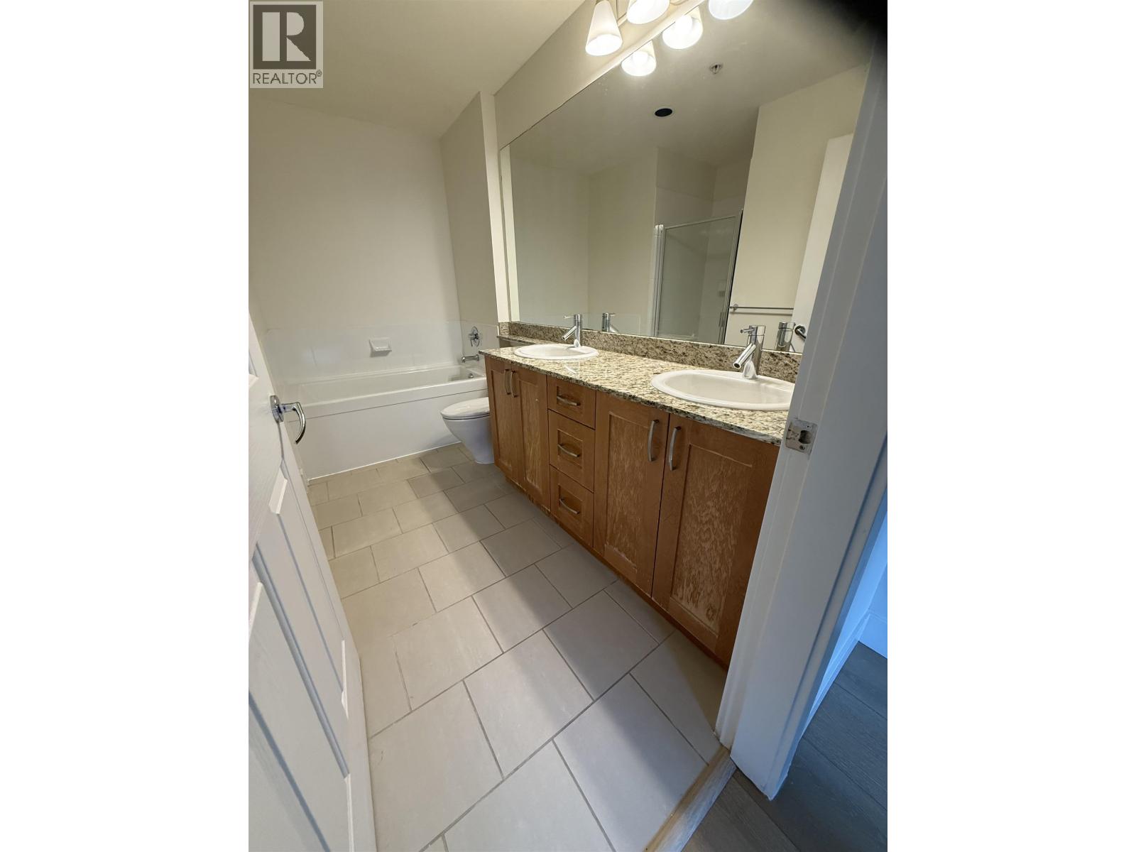 2602 Whiteley Court, North Vancouver, British Columbia  V7J 2R6 - Photo 16 - R3091794