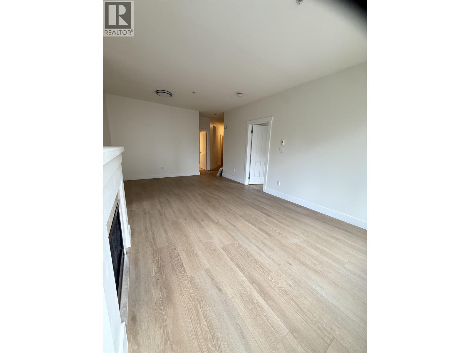 2602 Whiteley Court, North Vancouver, British Columbia  V7J 2R6 - Photo 4 - R3091794