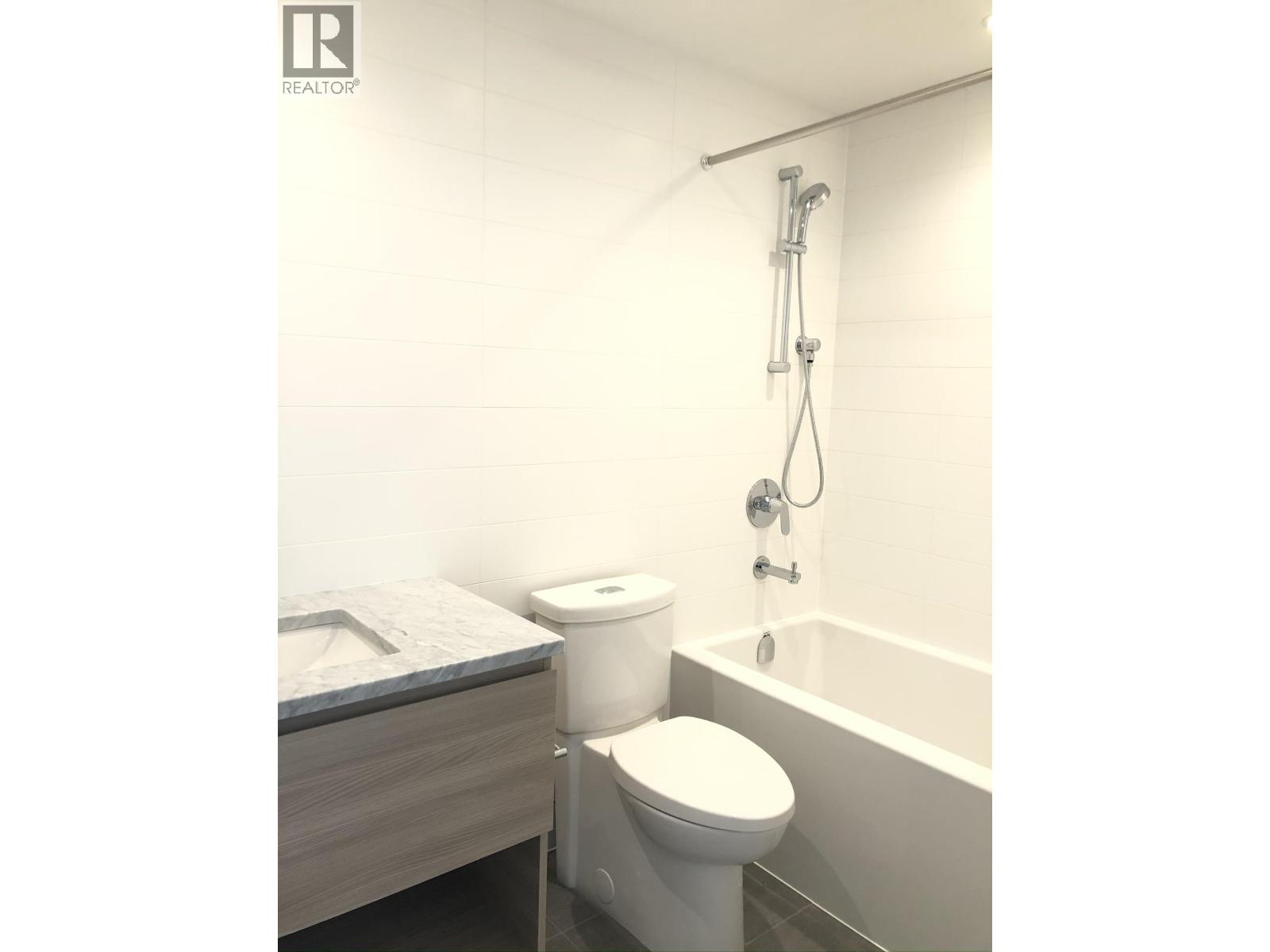 652 Whiting Way, Coquitlam, British Columbia  V3J 0K3 - Photo 8 - R3091802