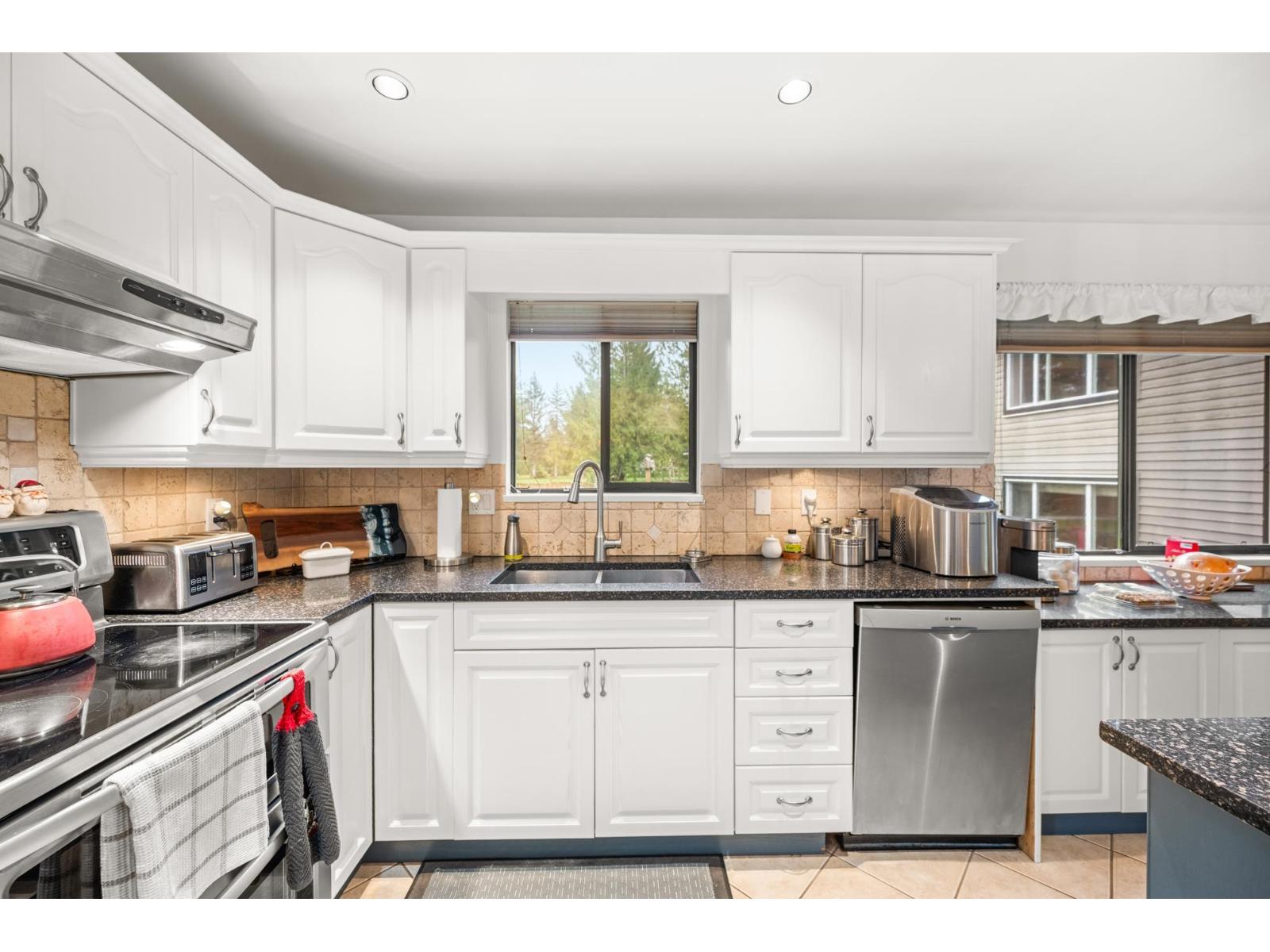 19294 78 Avenue, Surrey, British Columbia  V4N 6C7 - Photo 6 - R3091716