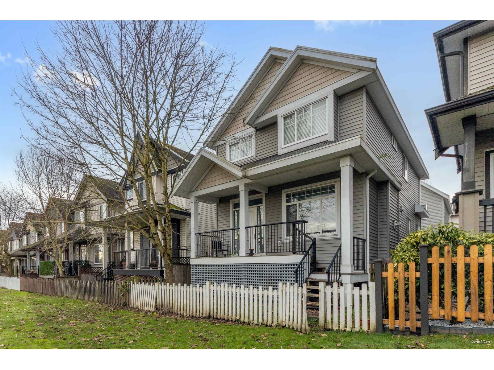 6686 195 Street, Surrey, British Columbia  V4N 5T4 - Photo 2 - R3091705