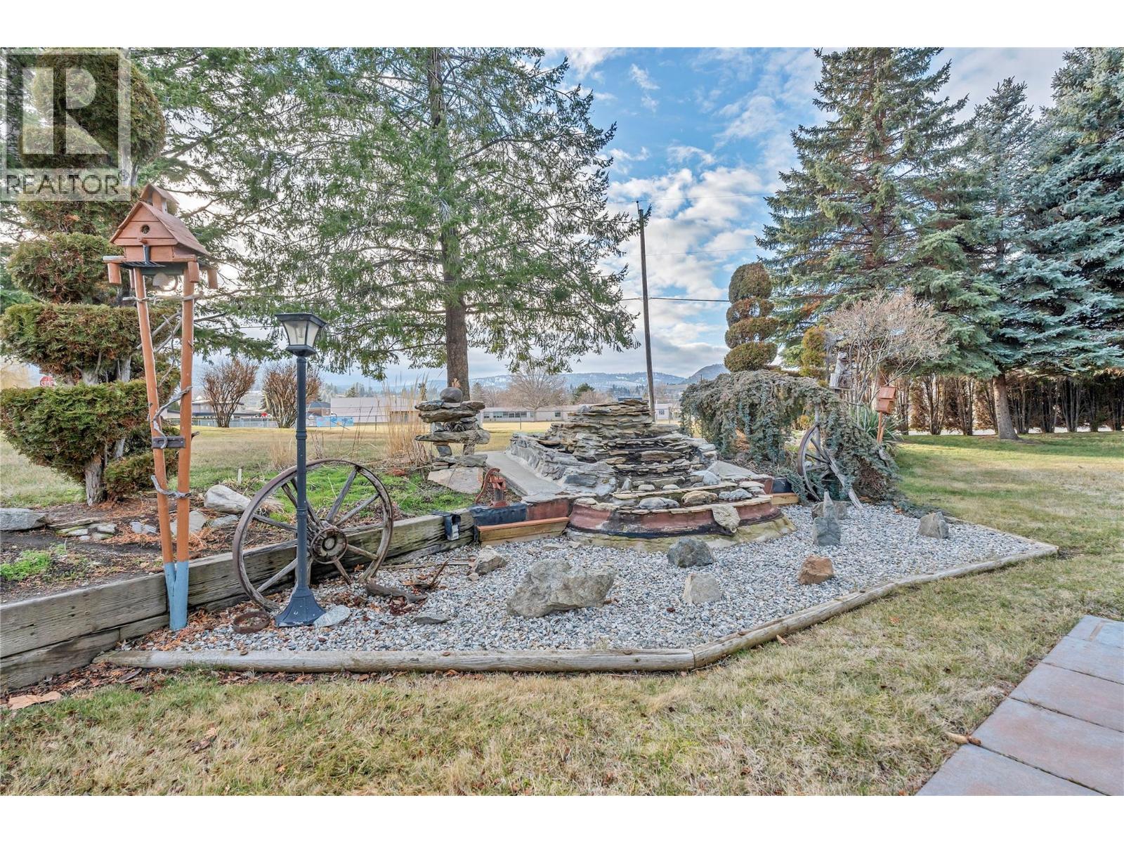 706 Miller Street, Summerland, British Columbia  V0H 1Z9 - Photo 7 - 10376481