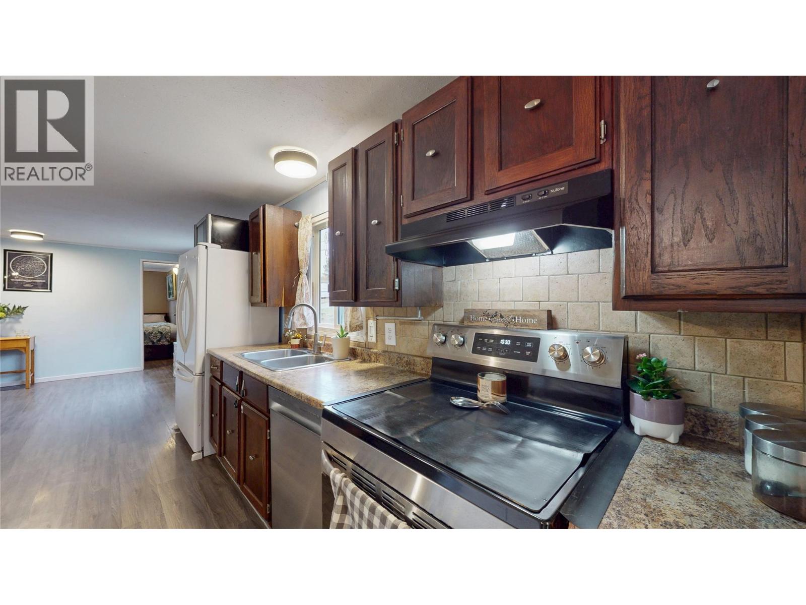 2161 33rd Avenue N, Cranbrook, British Columbia V1C 3Y9 - Photo 3 - 10376555