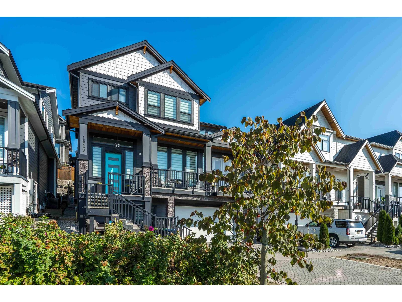 16739 16a Avenue, Surrey, British Columbia  V3Z 0T3 - Photo 3 - R3091630