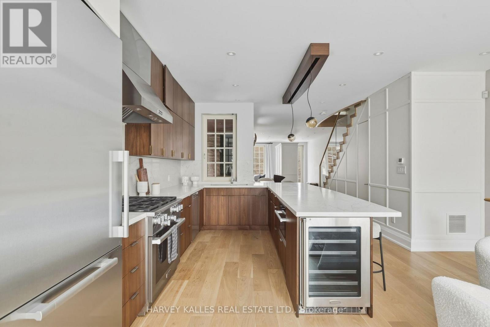 94b Admiral Road, Toronto, Ontario  M5R 2L6 - Photo 11 - C12804058