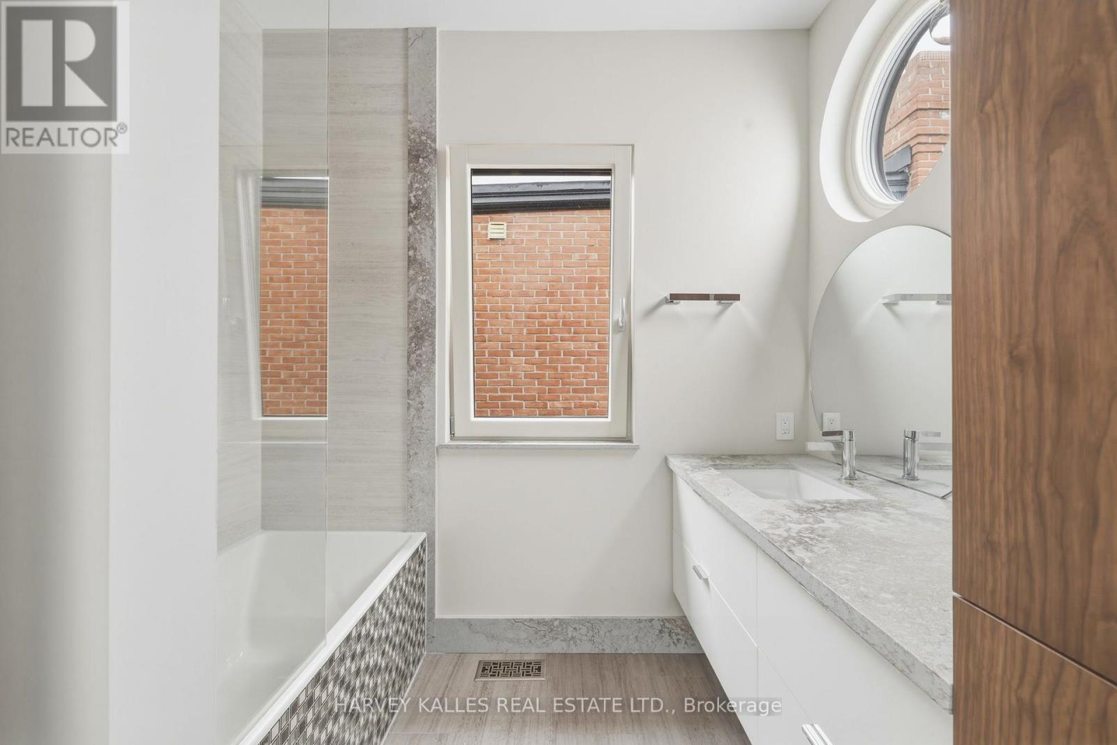 94b Admiral Road, Toronto, Ontario  M5R 2L6 - Photo 31 - C12804058