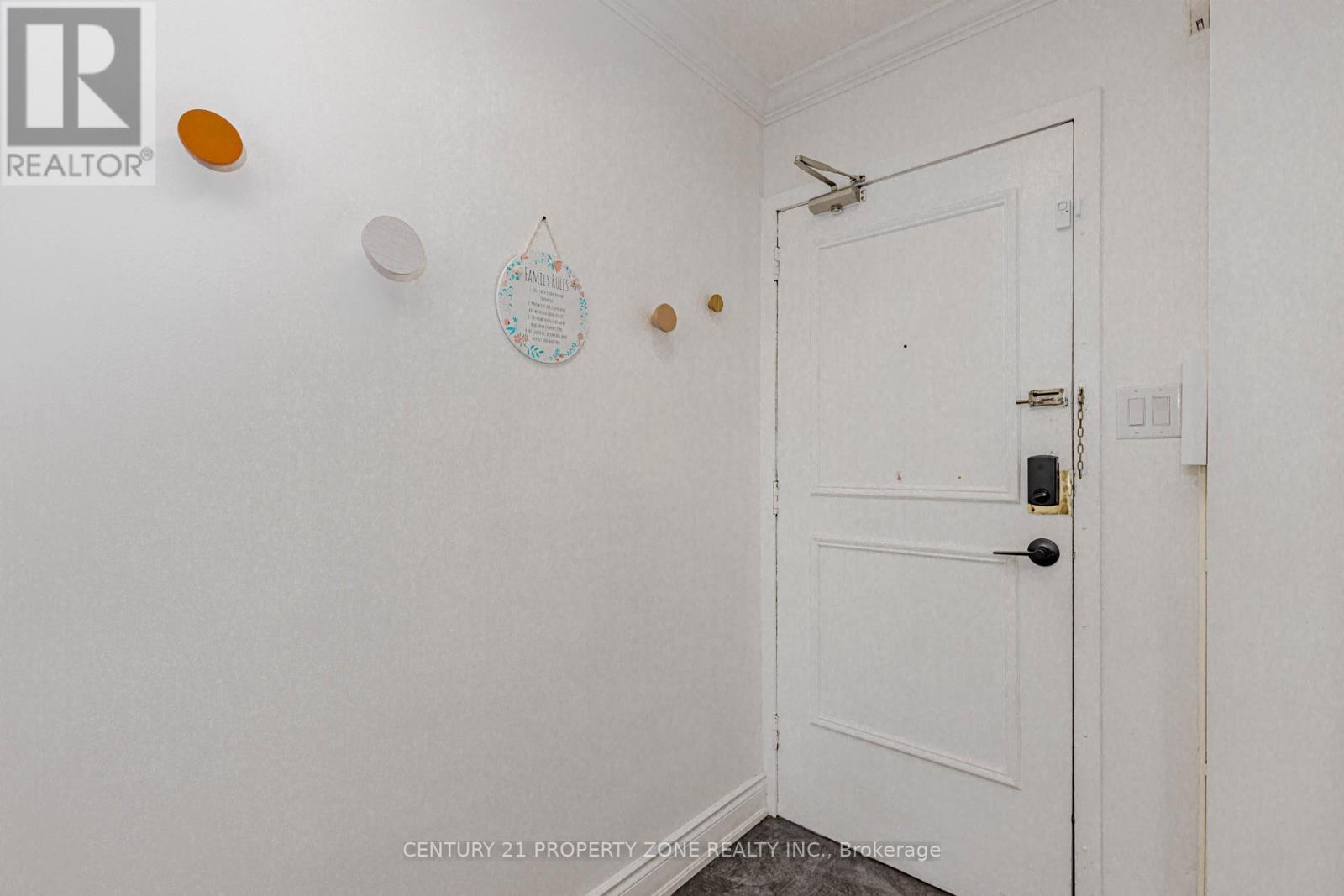 1701 - 180 Markham Road, Toronto, Ontario  M1M 2Z9 - Photo 8 - E12804046