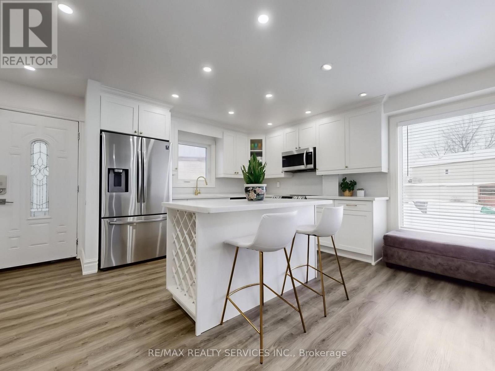 30 Haley Court, Brampton, Ontario  L6S 1N6 - Photo 14 - W12800652