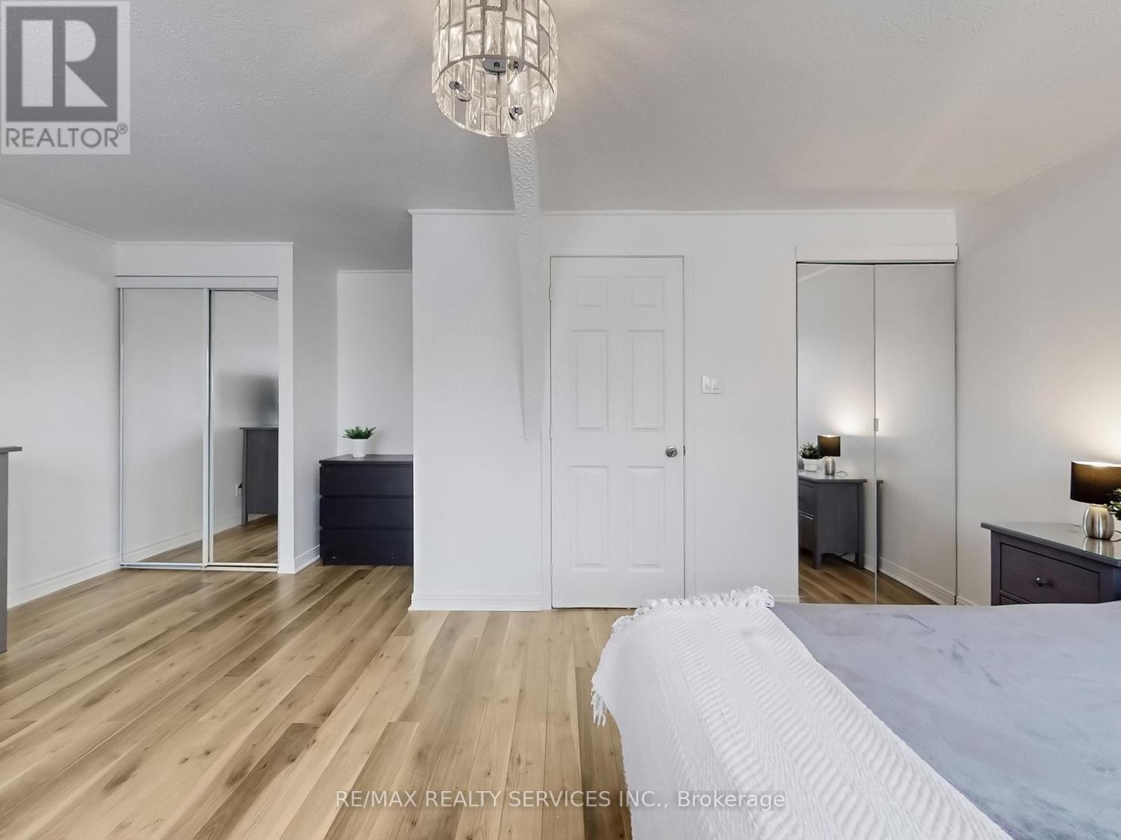 30 Haley Court, Brampton, Ontario  L6S 1N6 - Photo 19 - W12800652