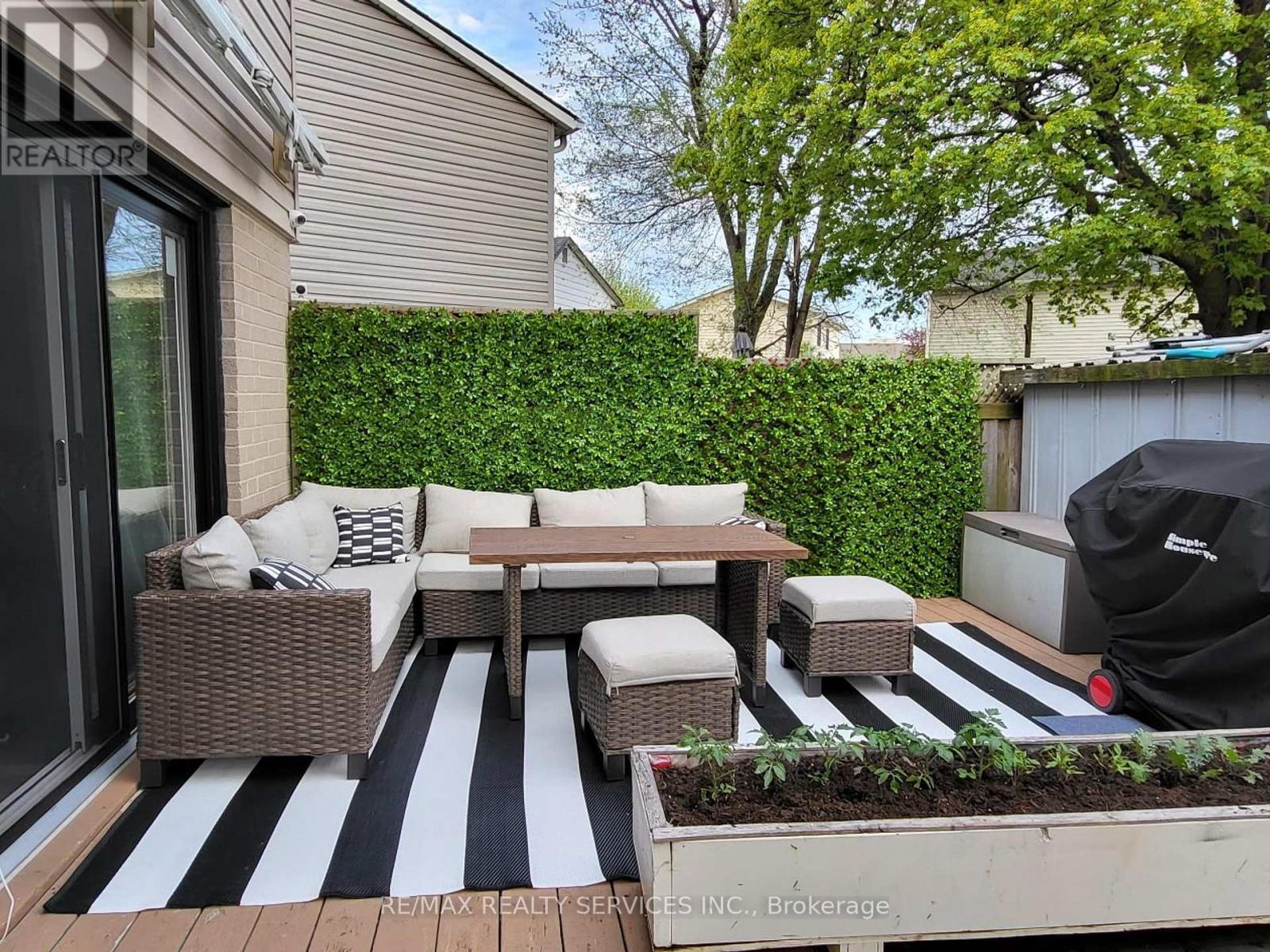 30 Haley Court, Brampton, Ontario  L6S 1N6 - Photo 37 - W12800652