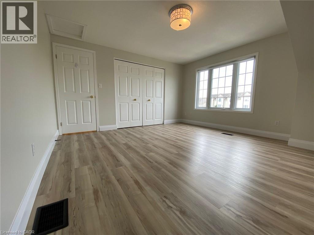 82 Donnenwerth Drive, Kitchener, Ontario  N2E 4C9 - Photo 14 - 40806371