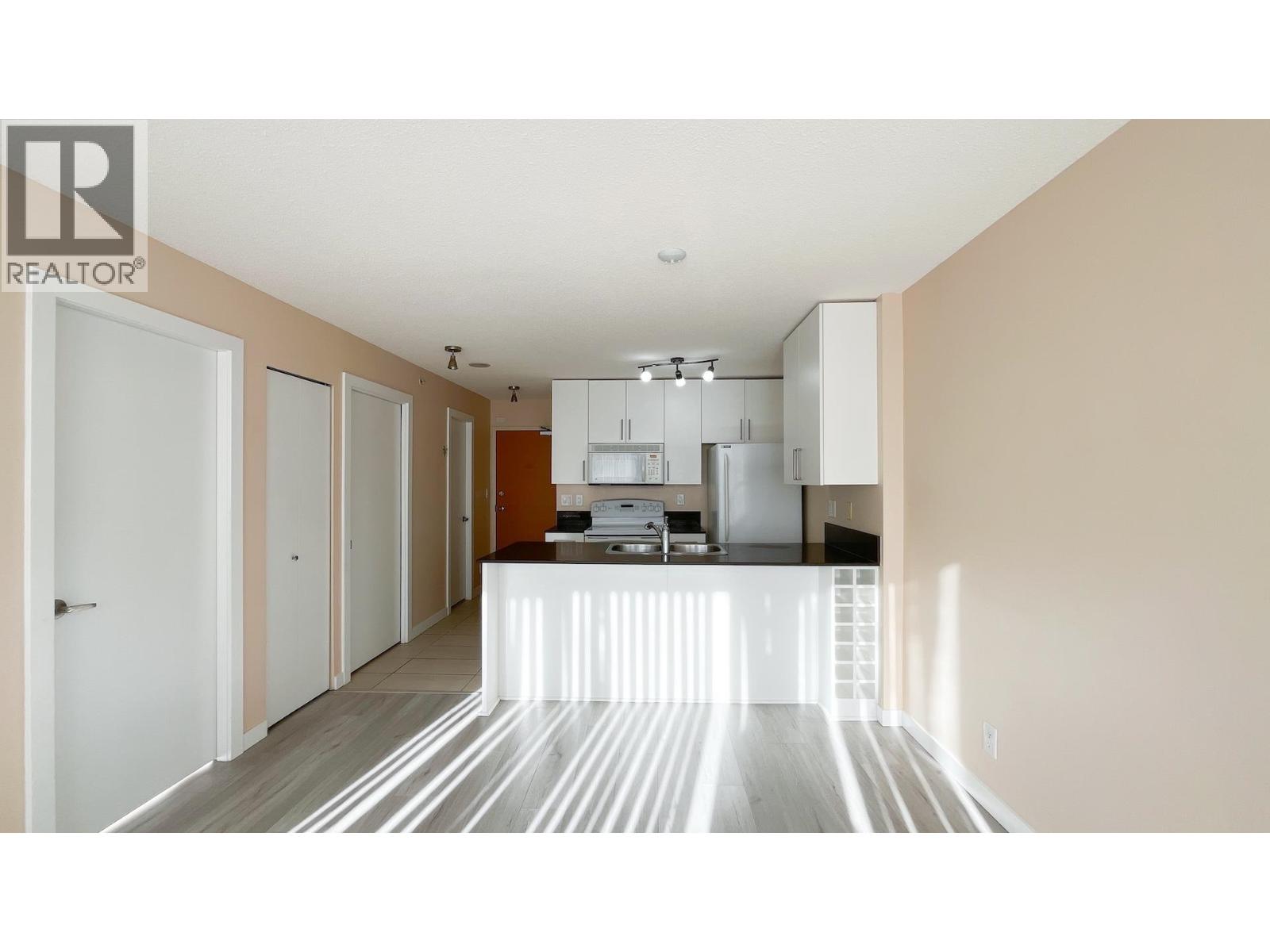 407 928 Homer Street, Vancouver, British Columbia  V6B 1T7 - Photo 3 - R3091710