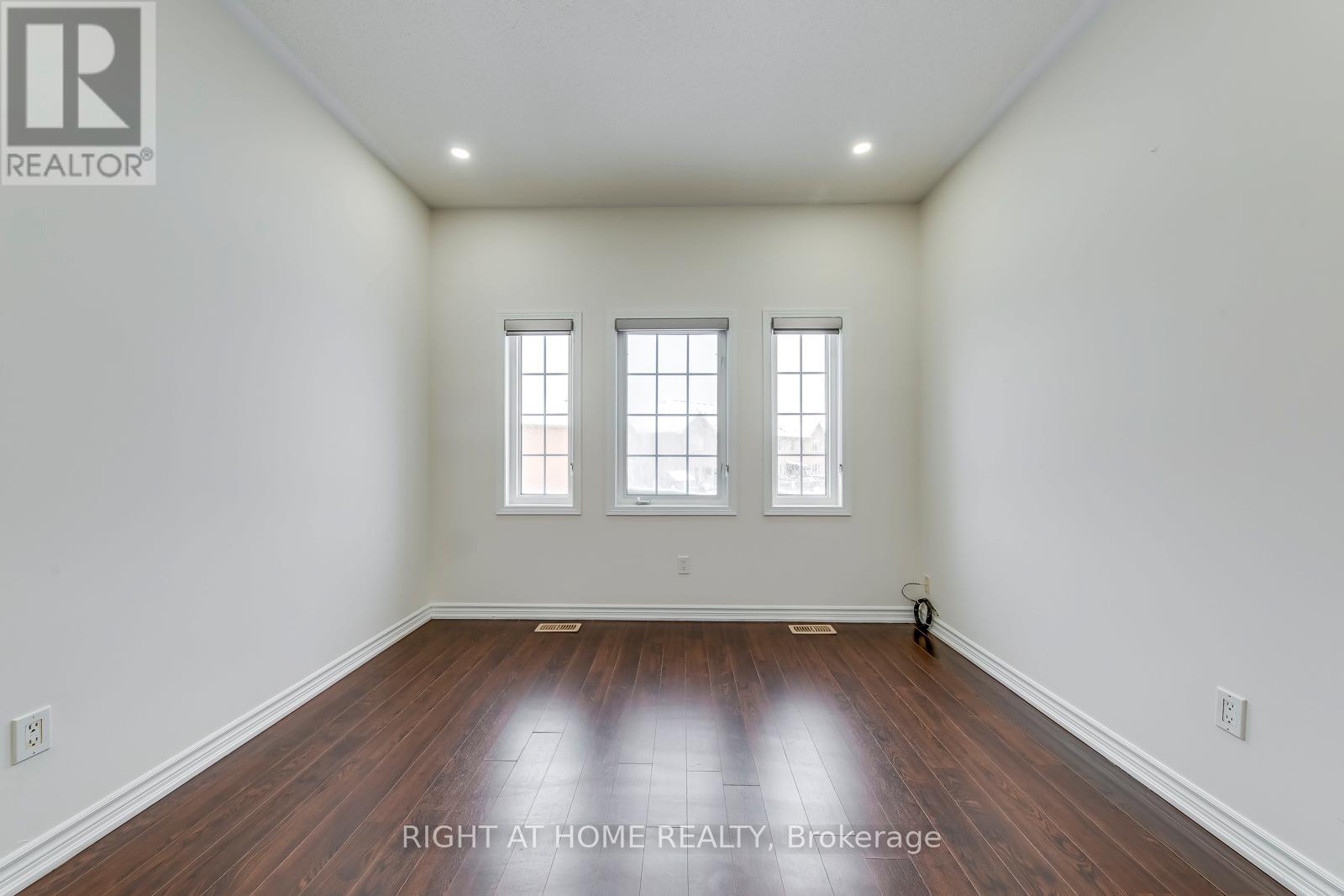 15 Eagle Trace Drive, Brampton, Ontario  L6R 0M3 - Photo 23 - W12804038