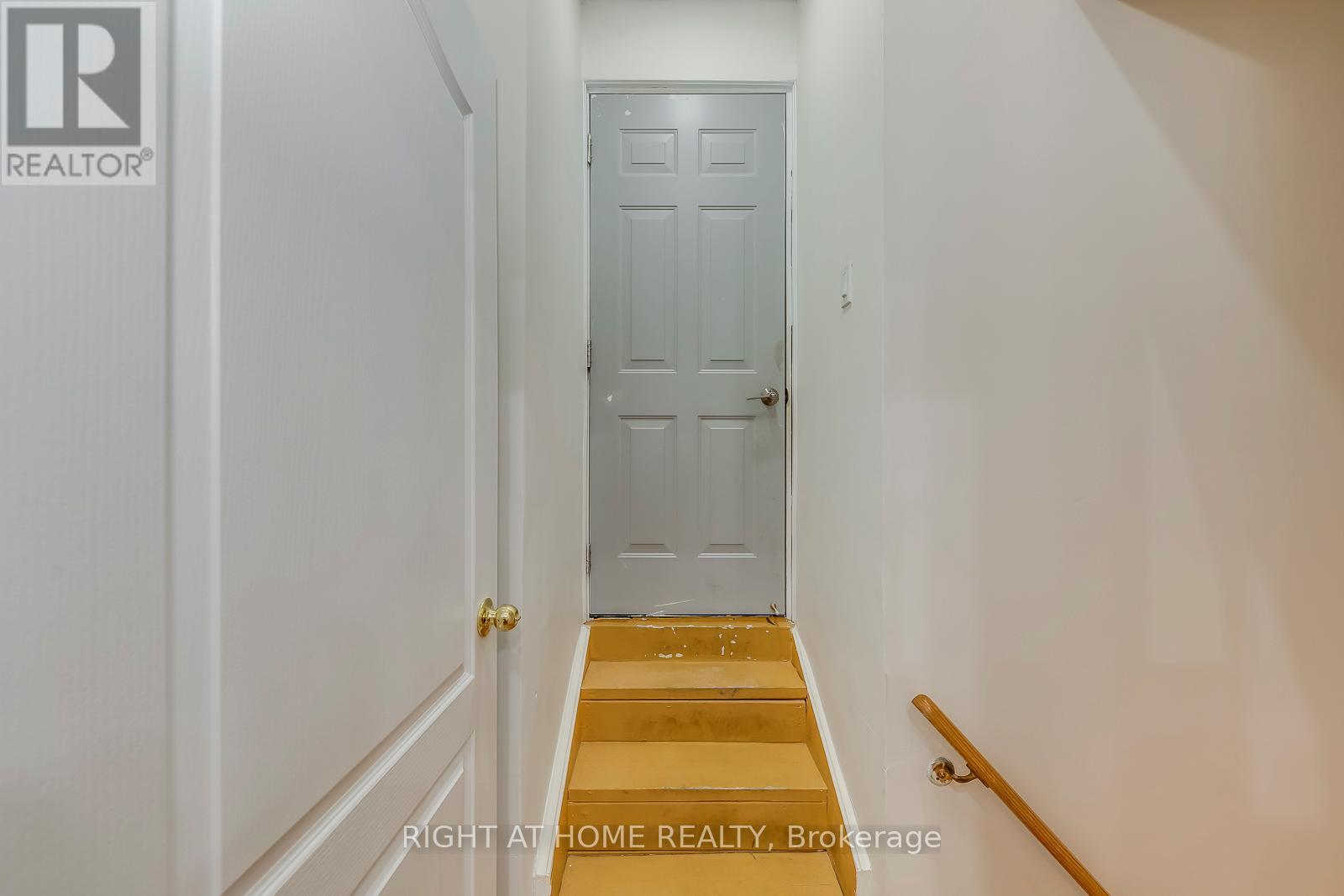 15 Eagle Trace Drive, Brampton, Ontario  L6R 0M3 - Photo 33 - W12804038