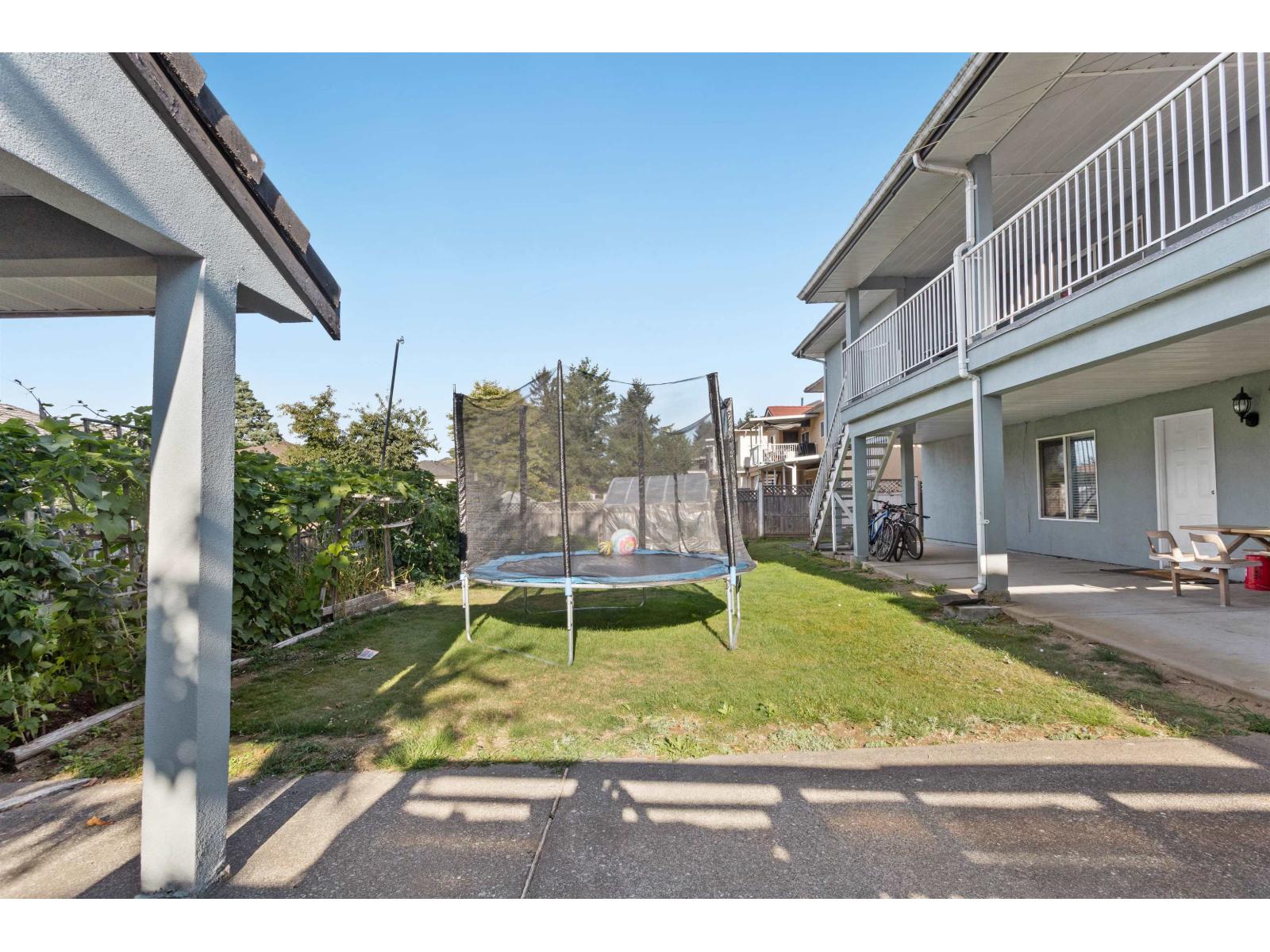 12185 98a Avenue, Surrey, British Columbia  V3V 7S5 - Photo 35 - R3091803