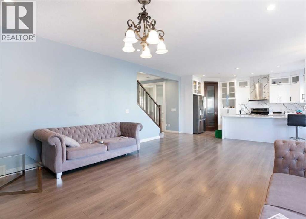 56 Baywater Court Sw, Airdrie, Alberta  T4B 0A9 - Photo 5 - A2286050