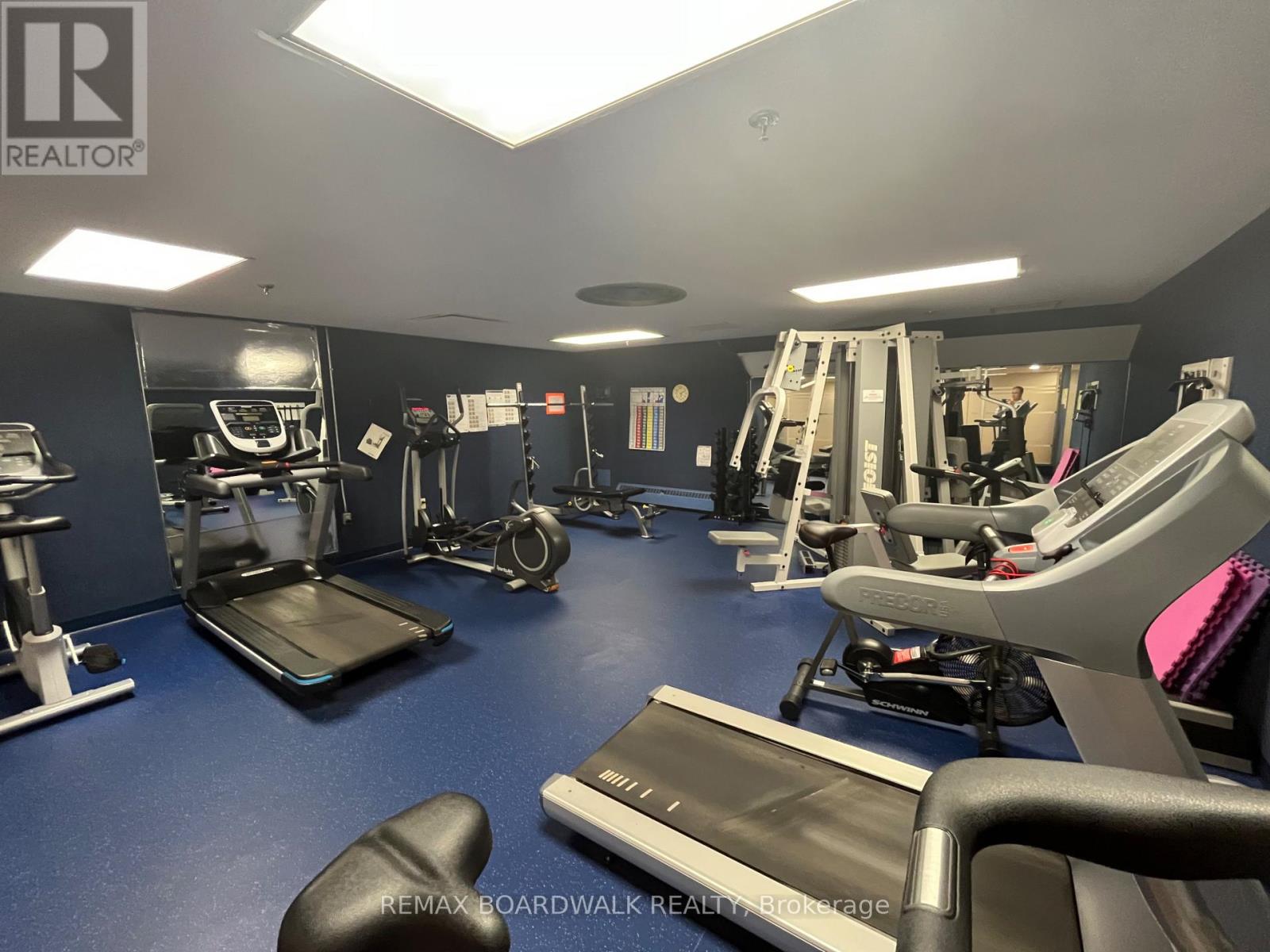 407 - 555 Brittany Drive, Ottawa, Ontario  K1K 4C5 - Photo 11 - X12804150