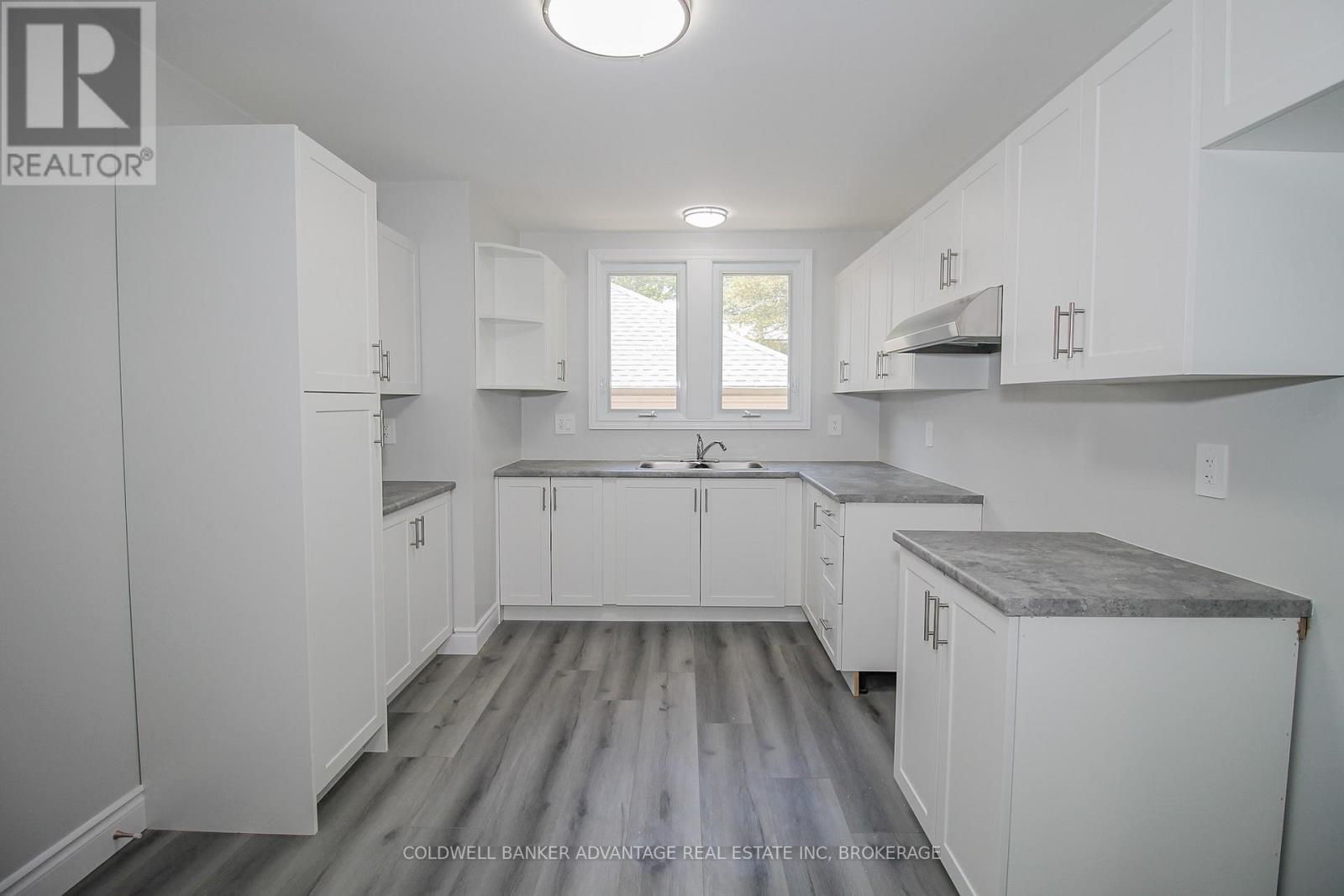 378 Thorold Road, Welland, Ontario  L3C 3W6 - Photo 11 - X12804142