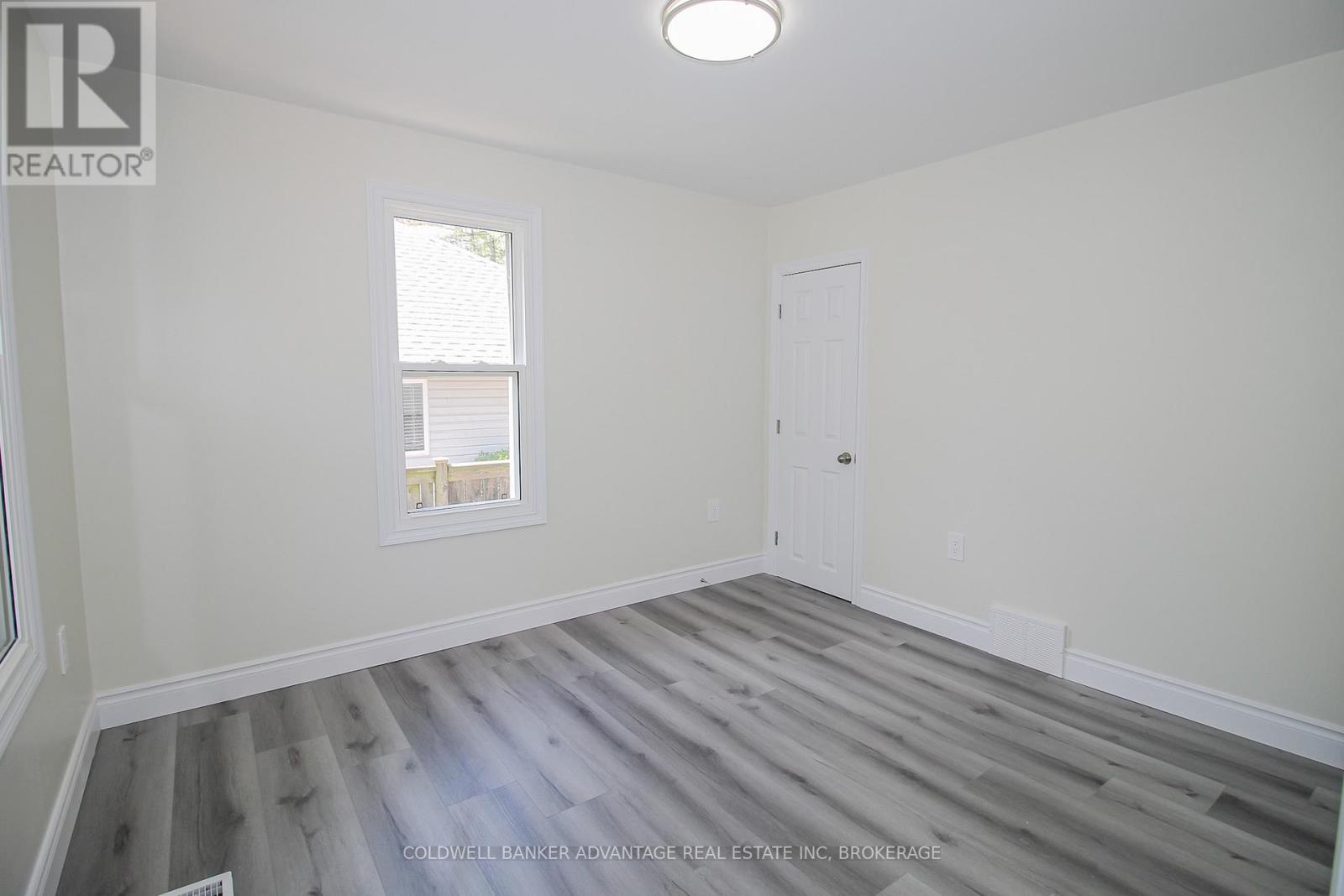 378 Thorold Road, Welland, Ontario  L3C 3W6 - Photo 18 - X12804142