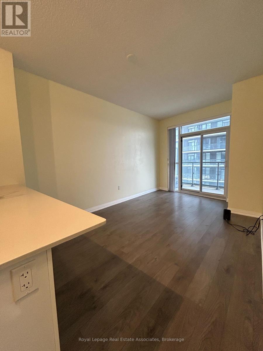 1302 - 65 Watergarden Drive, Mississauga, Ontario  L5R 0G9 - Photo 15 - W12803604