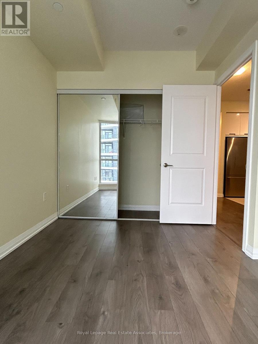 1302 - 65 Watergarden Drive, Mississauga, Ontario  L5R 0G9 - Photo 17 - W12803604