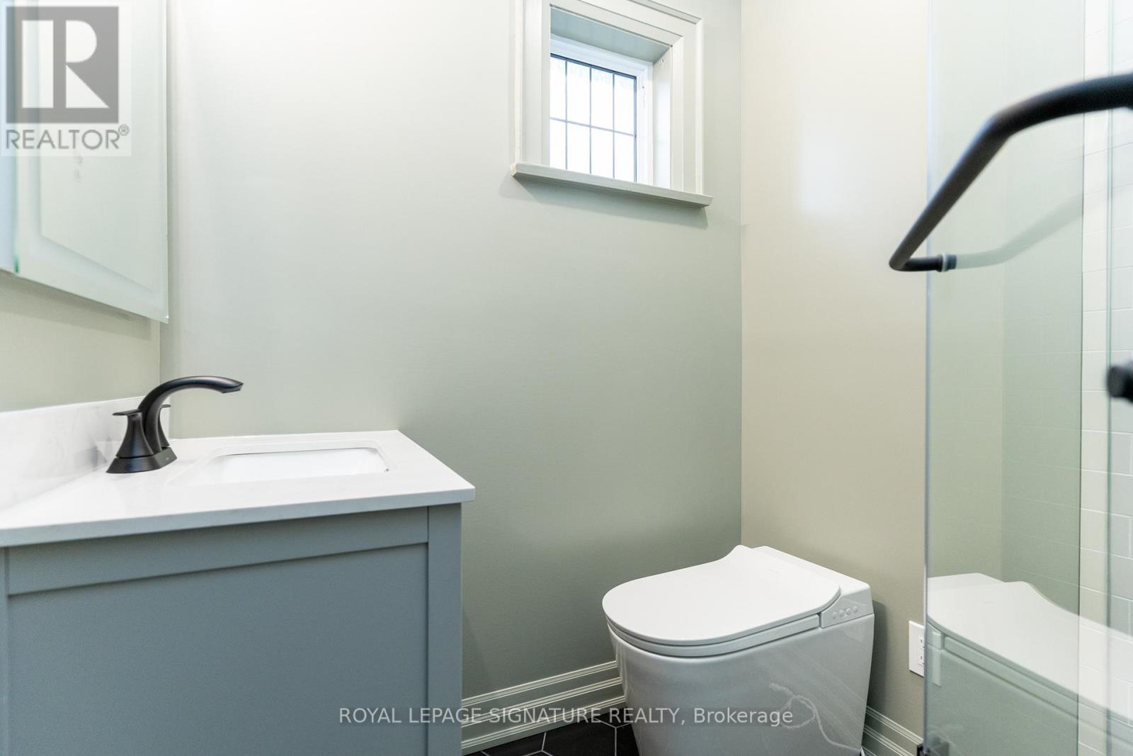 184 Lawrence Avenue E, Toronto, Ontario  M4N 1T1 - Photo 15 - C12804098