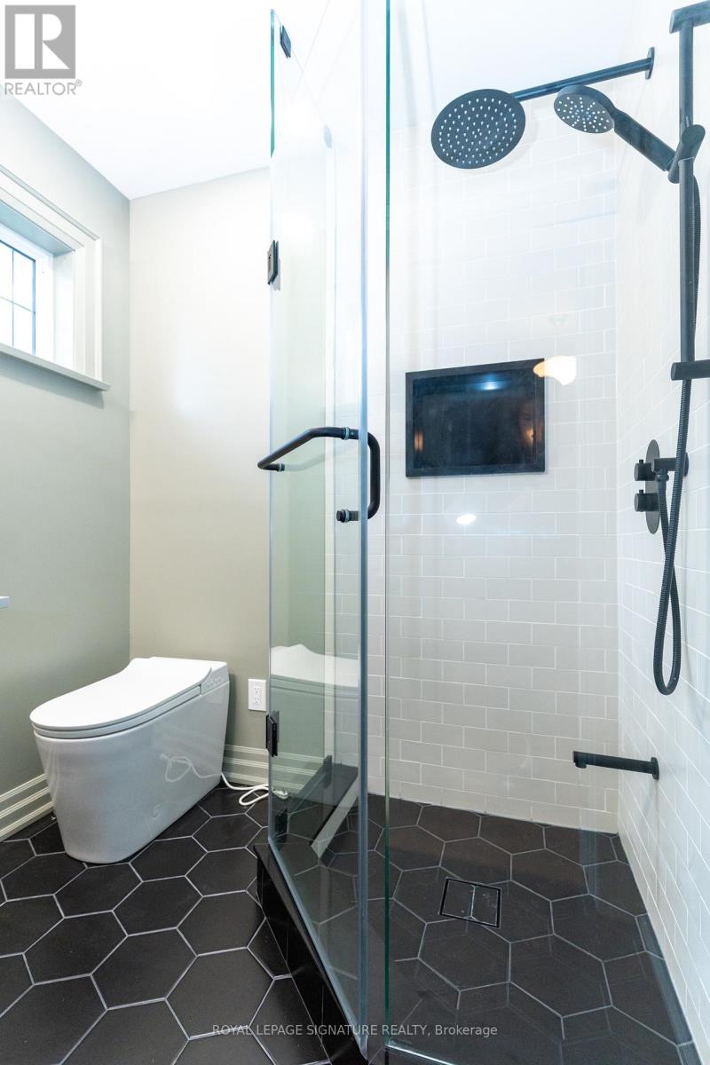 184 Lawrence Avenue E, Toronto, Ontario  M4N 1T1 - Photo 16 - C12804098