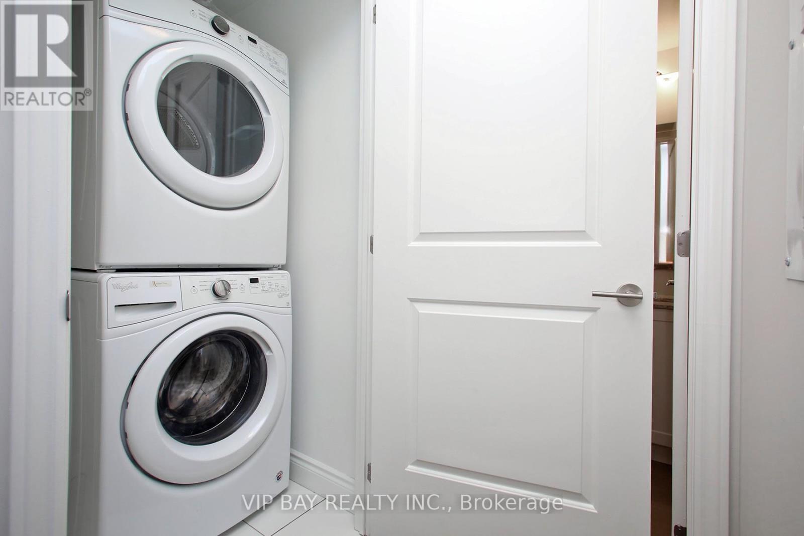 1608 - 9618 Yonge Street, Richmond Hill, Ontario  L4C 0X5 - Photo 23 - N12804076