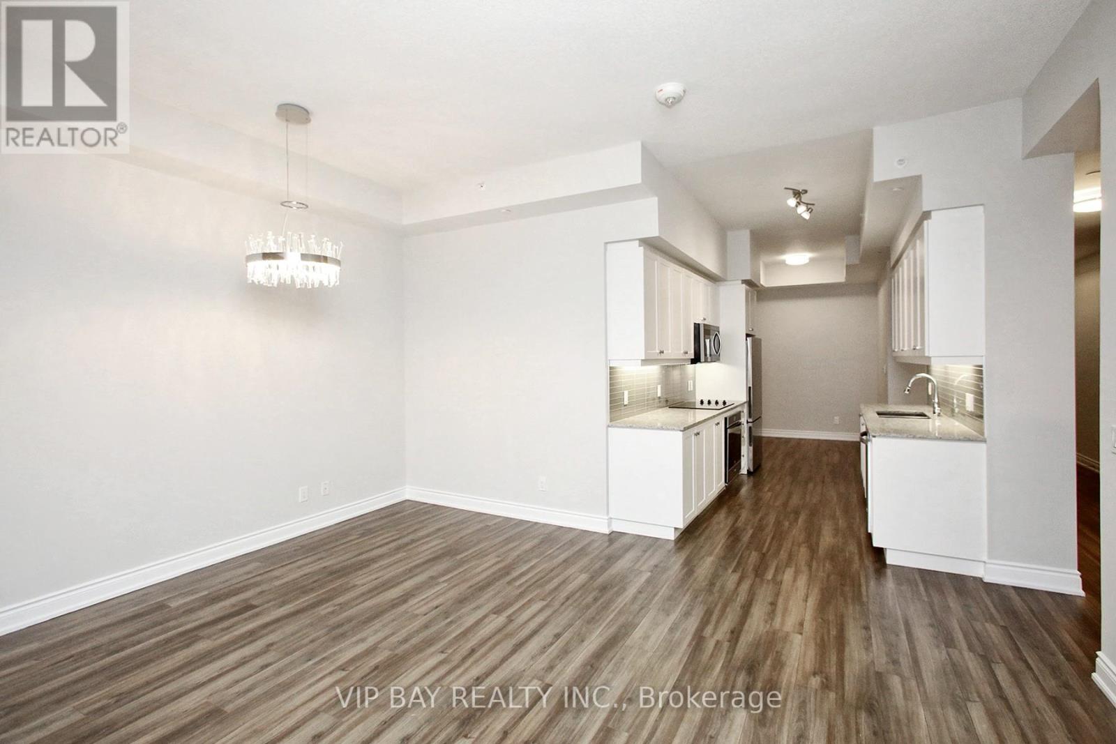 1608 - 9618 Yonge Street, Richmond Hill, Ontario  L4C 0X5 - Photo 3 - N12804076