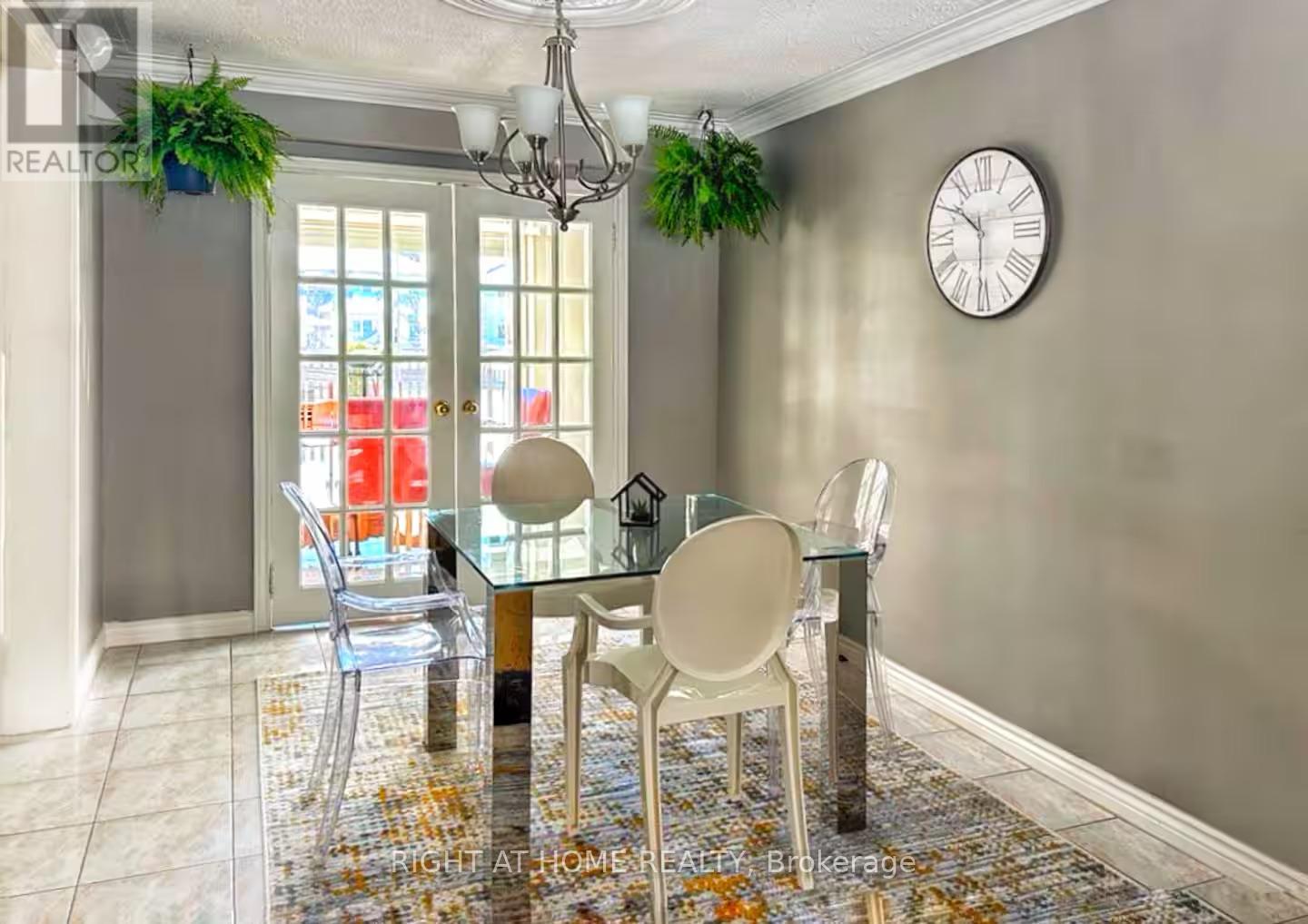 109 Yongehurst Road, Richmond Hill, Ontario  L4C 3T3 - Photo 5 - N12804122