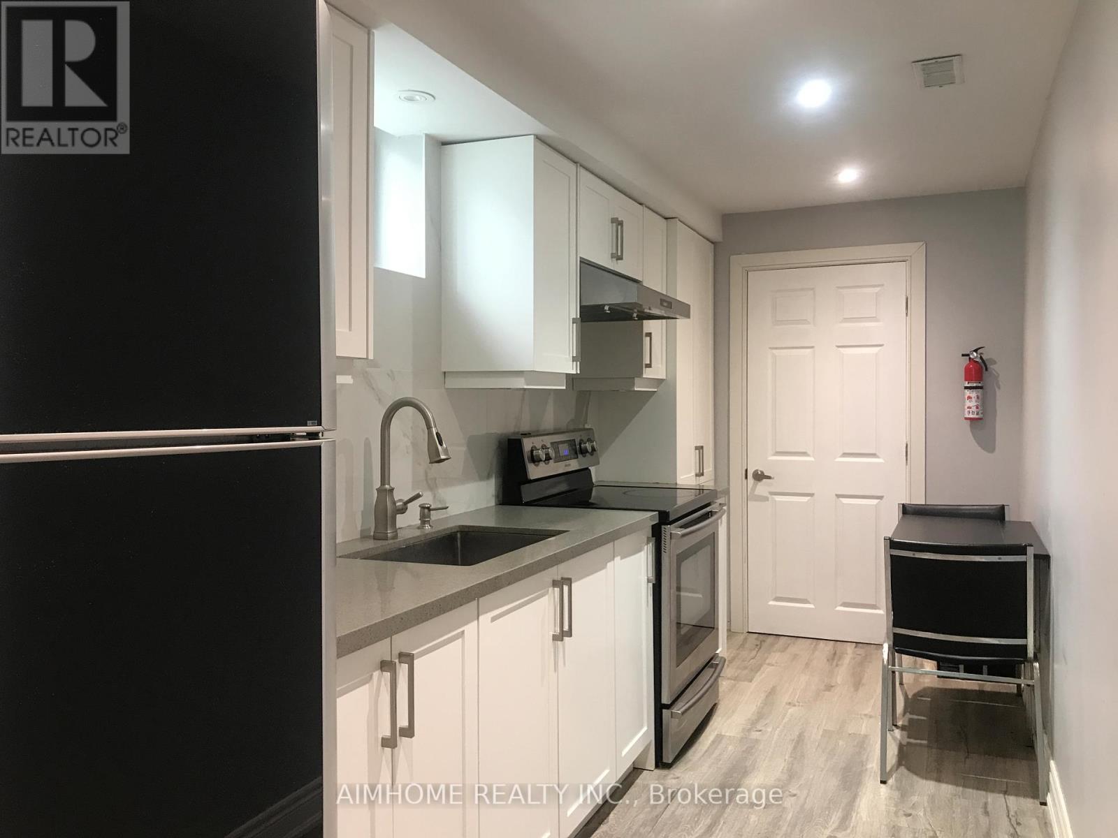 Bsmt - 10 Portsmouth Road, Vaughan, Ontario  L6A 3E7 - Photo 7 - N12804132