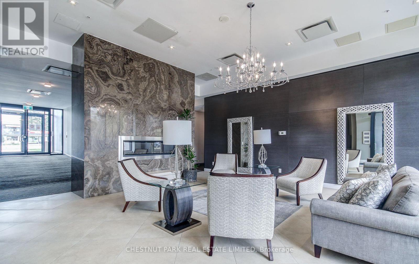 109 - 11611 Yonge Street, Richmond Hill, Ontario  L4E 1G2 - Photo 4 - N12804154