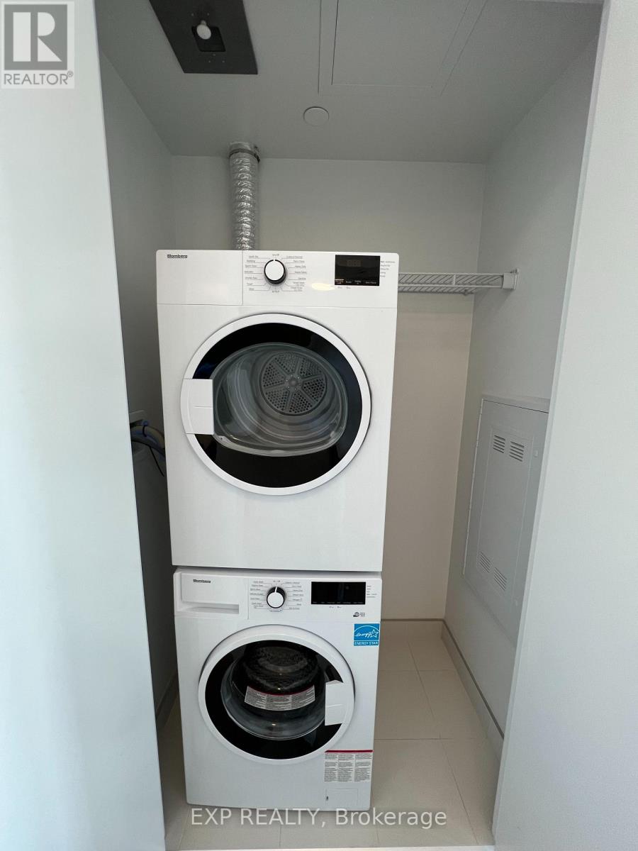 1905 - 3900 Confederation Parkway, Mississauga, Ontario  L5B 0K7 - Photo 14 - W12804070