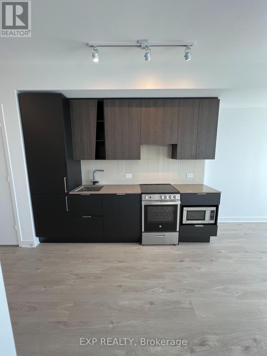 1905 - 3900 Confederation Parkway, Mississauga, Ontario  L5B 0K7 - Photo 5 - W12804070