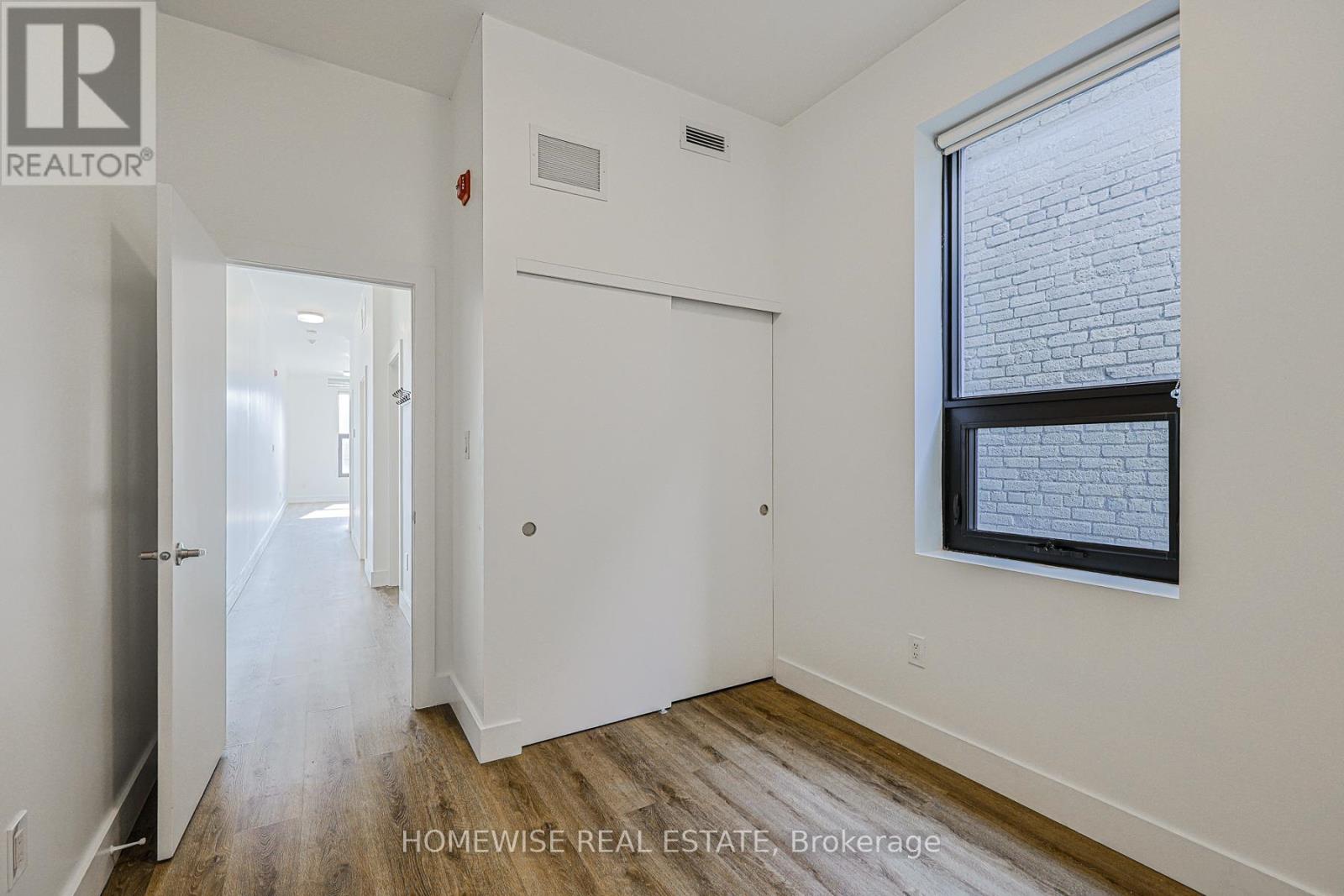 201 - 3020 Dundas Street W, Toronto, Ontario  M6P 1Z3 - Photo 13 - W12804084