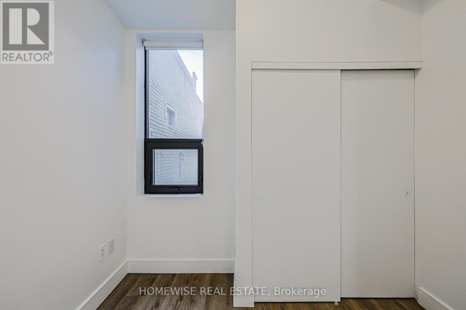 201 - 3020 Dundas Street W, Toronto, Ontario  M6P 1Z3 - Photo 16 - W12804084