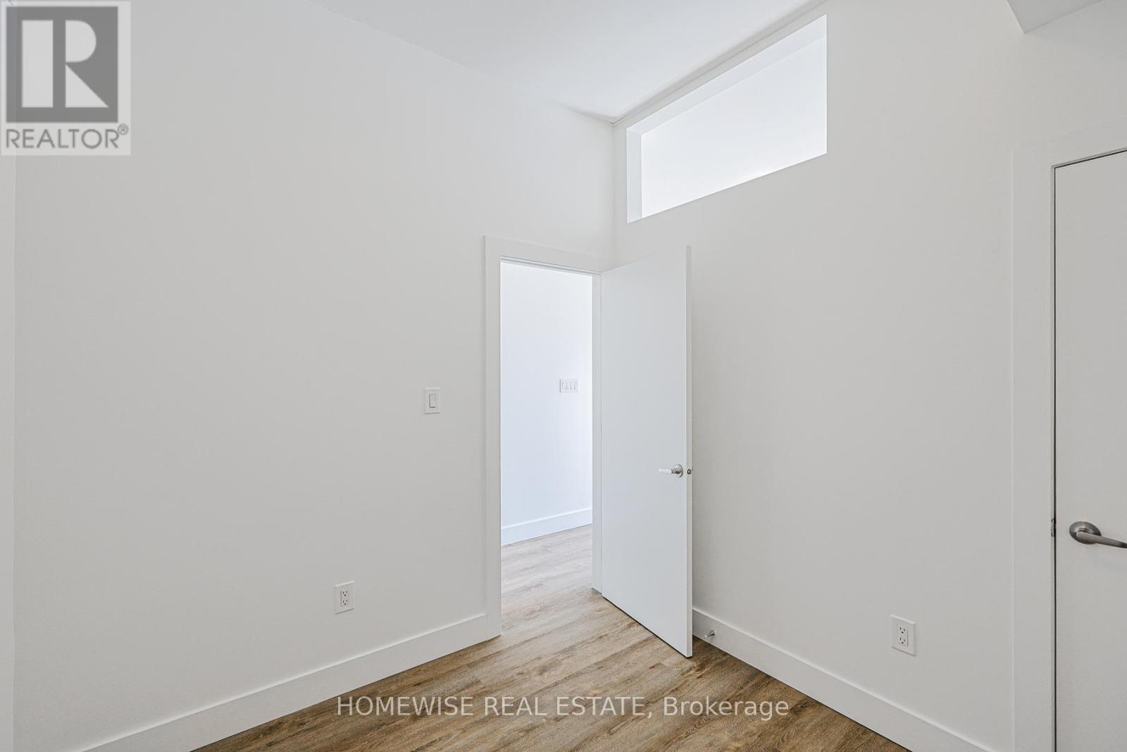 201 - 3020 Dundas Street W, Toronto, Ontario  M6P 1Z3 - Photo 19 - W12804084