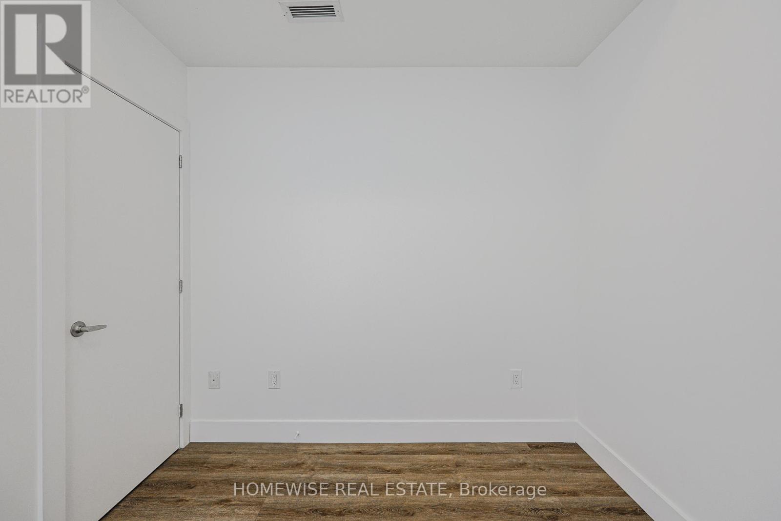 201 - 3020 Dundas Street W, Toronto, Ontario  M6P 1Z3 - Photo 21 - W12804084